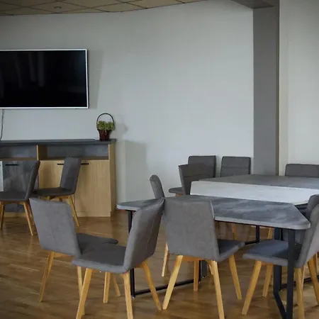 Хотел Downtown Hotel And B&B *