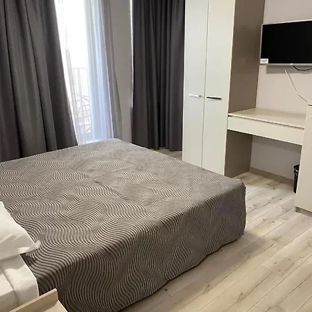 Downtown Hotel And B&B Burgas City