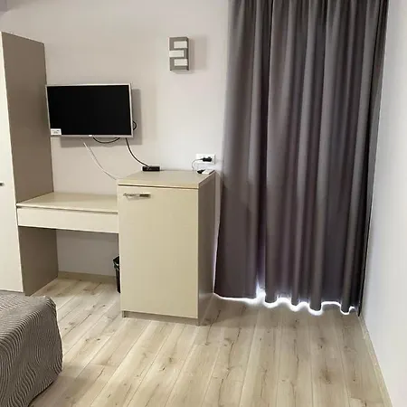 Downtown Hotel And B&B Burgas City